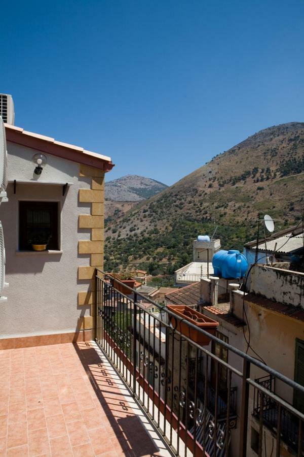 Case Vacanza Cipriano Spacious Apartment And Cosy Studio Monolocale Torretta  Екстер'єр фото
